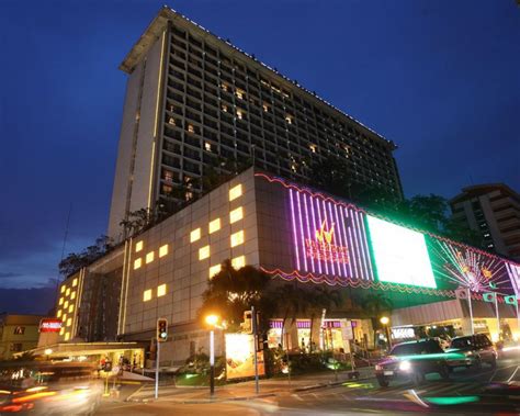 Hotel Review: Waterfront Pavilion Hotel and Casino .